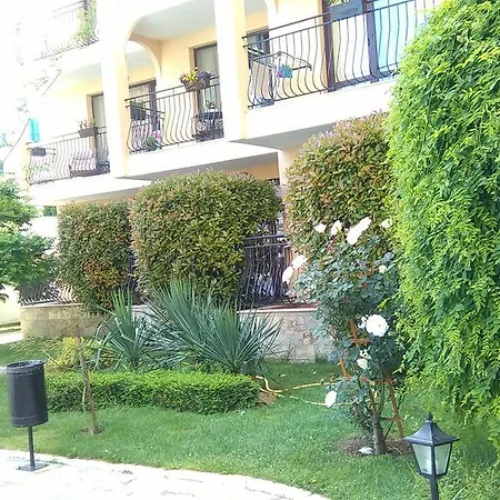 Near Cacao Beach Апартамент Слънчев бряг